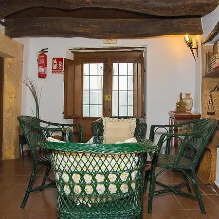 Casa Rural Alcaiz * Montánchez